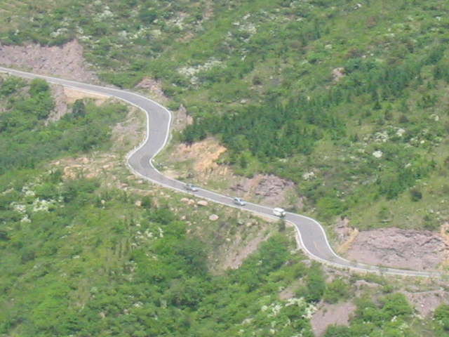 盘山公路.jpg