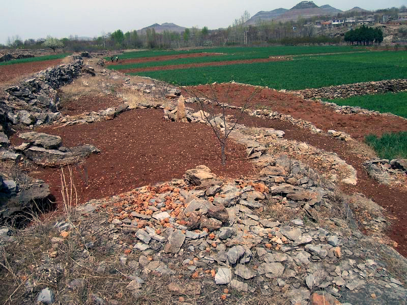 19 山村中较大的地块，集中在河谷.JPG